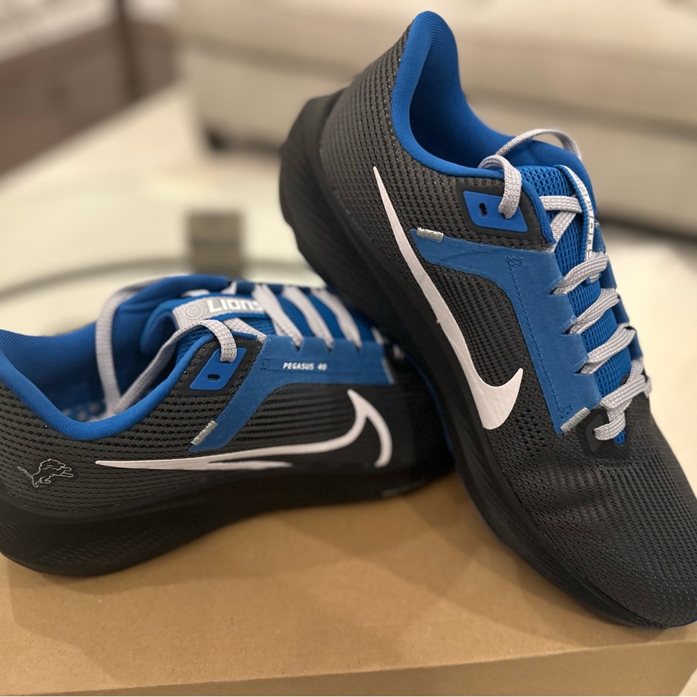 Nike NFL x Zoom Pegasus DETROIT LIONS Size 9.5